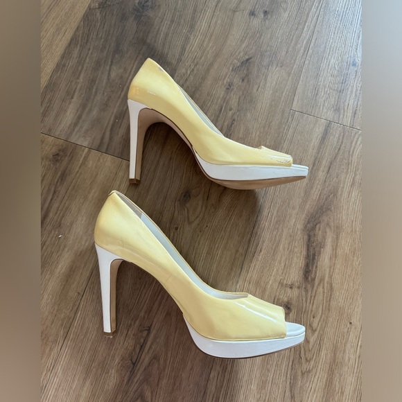 Gianni Bini Heels - Picture 4 of 5